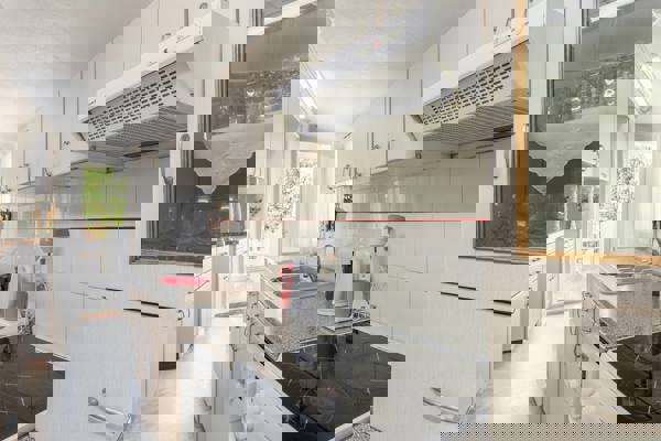 Πλήρως Εξοπλισμένη Κουζίνα